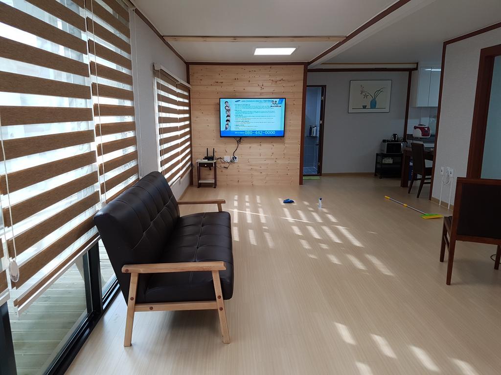 Bluesky Pension Pocheon Εξωτερικό φωτογραφία